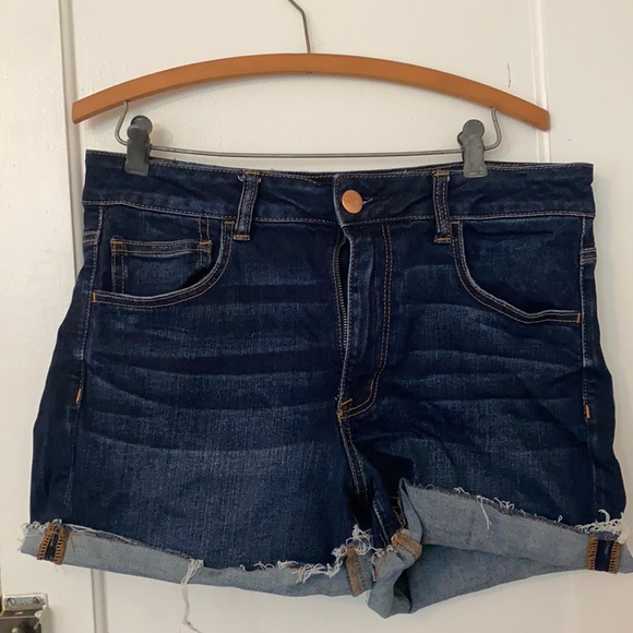 Free shipping 24 hours //American Eagle Shorts - Picture 1 of 3